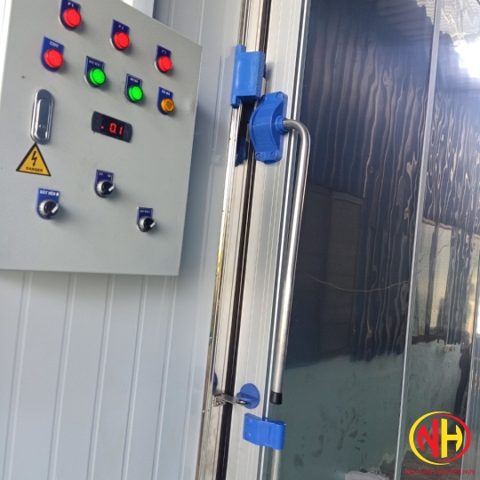 CỬA TRƯỢT INOX
