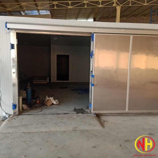 CỬA TRƯỢT INOX